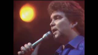 Doug Parkinson  the Sun Aint Gonna Shine Anymore live Countdown 1981 [upl. by Aitsirk872]