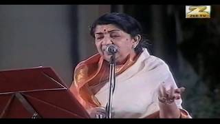 Jiya Jale  Dil Se  Lata Mangeshkar  Lata Mangeshkar Live Hydrebad concert [upl. by Burkitt]